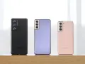 Tre Samsung-telefoner i olika färger: svart, lila och rosa. Perfekt för dig som vill uppdatera din Samsung-telefon med en ny modell.