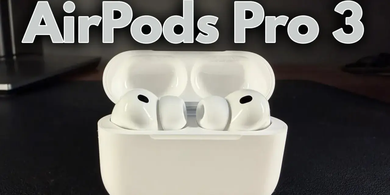 Vita Airpods Pro 3 i sitt laddningsfodral, redo för nästa ljudupplevelse.