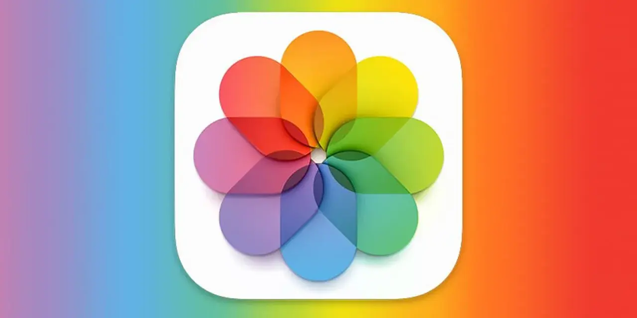 App-ikonen Foton med regnbågsfärger. Perfekt för att importera bilder till iPhone och organisera ditt digitala liv.