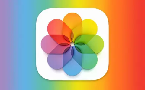 App-ikonen Foton med regnbågsfärger. Perfekt för att importera bilder till iPhone och organisera ditt digitala liv.