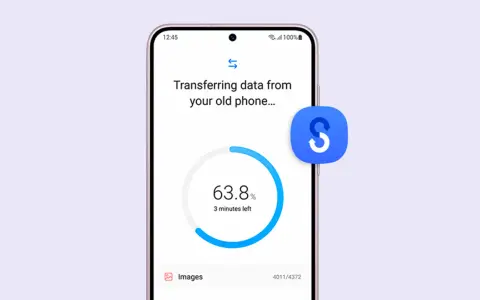 En Samsung-telefon visar dataöverföring från en gammal telefon. Appar och bilder flyttas, 63,8% klart.