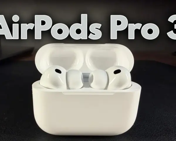 Vita Airpods Pro 3 i sitt laddningsfodral, redo för nästa ljudupplevelse.