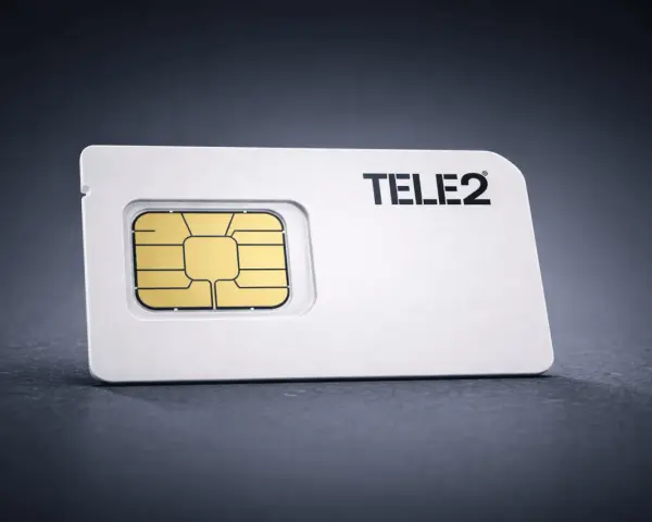 Ett Tele2 SIM-kort, redo att aktiveras för din mobilupplevelse.